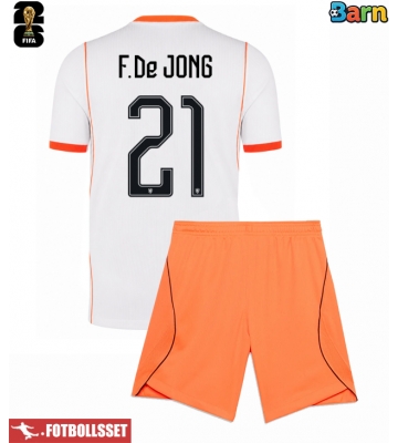 Nederländerna Frenkie de Jong #21 Bortatröja Barn VM 2026 Kortärmad (+ Korta byxor)
